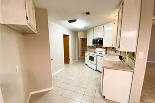 209 Ashland Creek, Victoria, TX 77901 - Photo 10