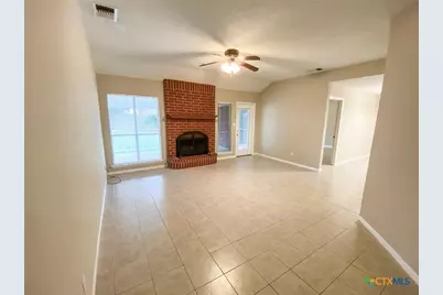 209 Ashland Creek, Victoria, TX 77901 - Photo 4