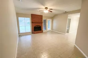 209 Ashland Creek, Victoria, TX 77901 - Photo 4