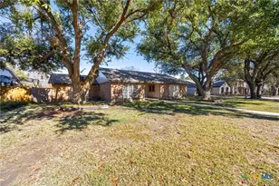 2006 Canyon Creek Dr, Temple, TX 76502 - Photo 2