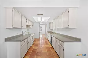 2006 Canyon Creek Dr, Temple, TX 76502 - Photo 12