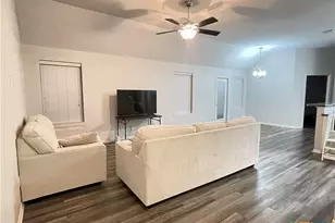 704 Pennsylvania Ave, Victoria, TX 77904 - Photo 4