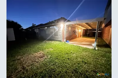 704 Pennsylvania Avenue, Victoria, TX 77904 - Photo 2