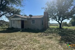 110 Hollis Ln, Gatesville, TX 76528 - Photo 1