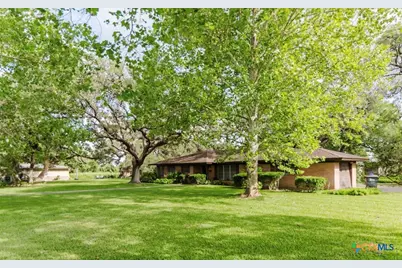 1209 Moss Lane, Cuero, TX 77954 - Photo 36