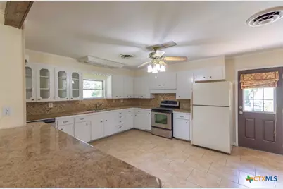1209 Moss Lane, Cuero, TX 77954 - Photo 12