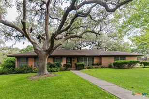 1209 Moss Ln, Cuero, TX 77954 - Photo 40