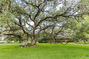 1209 Moss Ln, Cuero, TX 77954 - Photo 8