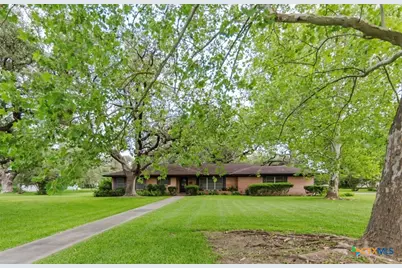 1209 Moss Lane, Cuero, TX 77954 - Photo 6