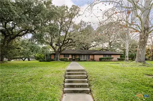 1209 Moss Ln, Cuero, TX 77954 - Photo 2