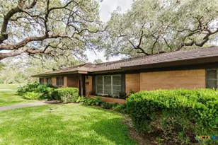 1209 Moss Ln, Cuero, TX 77954 - Photo 32
