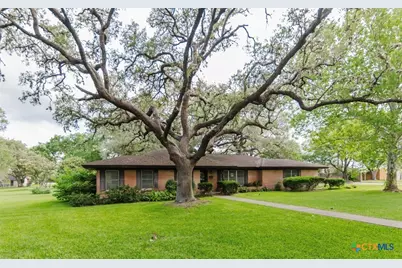 1209 Moss Lane, Cuero, TX 77954 - Photo 18