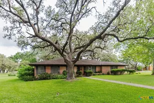 1209 Moss Ln, Cuero, TX 77954 - Photo 18