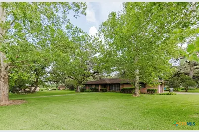 1209 Moss Lane, Cuero, TX 77954 - Photo 34