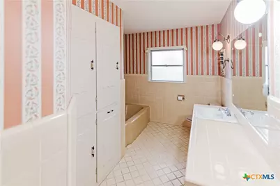 1209 Moss Lane, Cuero, TX 77954 - Photo 22