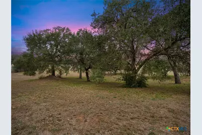 101 & 103 Pin Oak Circle, Cuero, TX 77954 - Photo 2