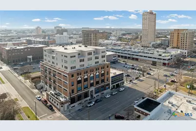 219 S 4th Street #608, Waco, TX 76701 - Photo 2