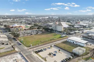 219 S 4th St, Waco, TX 76701 - Photo 38