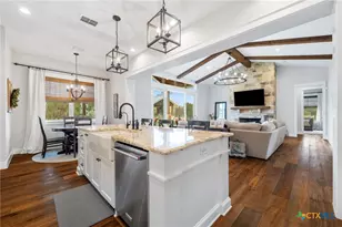 1665 Sunflower Trail, Luling, TX 78648 - Photo 14