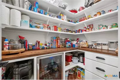 1665 Sunflower Trail, Luling, TX 78648 - Photo 36