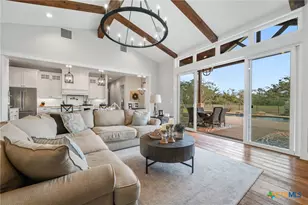 1665 Sunflower Trail, Luling, TX 78648 - Photo 10