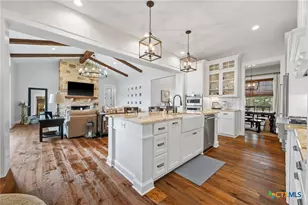 1665 Sunflower Trail, Luling, TX 78648 - Photo 16