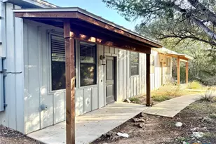 290 Hugo Rd, San Marcos, TX 78666 - Photo 2