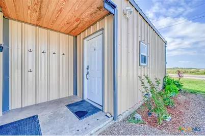 1233 N Ocean Drive, Port Lavaca, TX 77979 - Photo 2