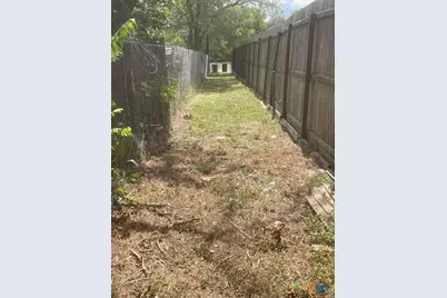 613 E Broadway Street #5, Cuero, TX 77954 - Photo 24