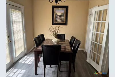 613 E Broadway Street #5, Cuero, TX 77954 - Photo 10