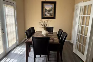 613 E Broadway St, Cuero, TX 77954 - Photo 10