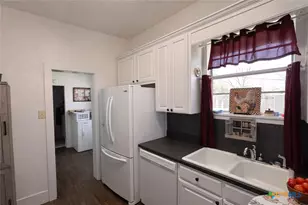 231 S Evie St, Bartlett, TX 76511 - Photo 10