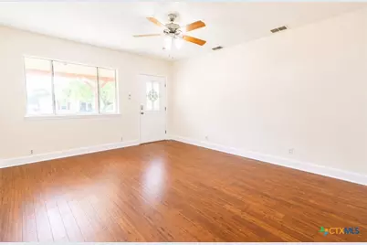 633 Tutt Avenue, Taft, TX 78390 - Photo 4