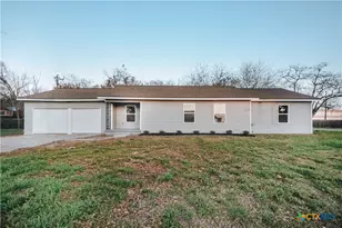 702 E Airline Rd, Victoria, TX 77901 - Photo 1