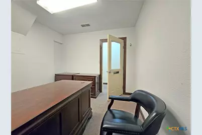 1111 N Walnut Avenue #105, New Braunfels, TX 78130 - Photo 6