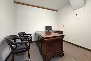 1111 N Walnut Ave, New Braunfels, TX 78130 - Photo 1