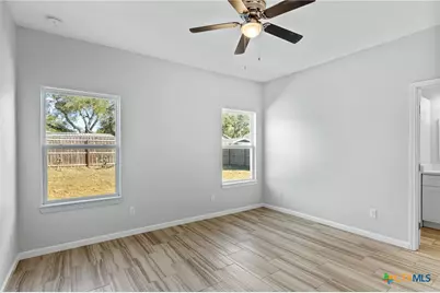 930 Redwood Avenue, Rockport, TX 78382 - Photo 10