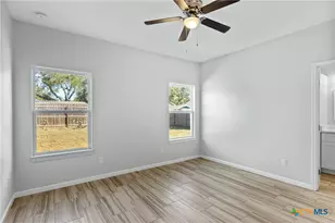 930 Redwood Ave, Rockport, TX 78382 - Photo 10