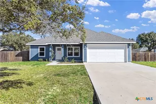 930 Redwood Ave, Rockport, TX 78382 - Photo 1