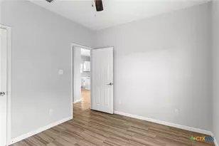 930 Redwood Ave, Rockport, TX 78382 - Photo 18