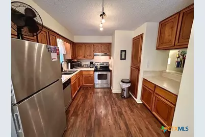 211 Newhaven Street, Victoria, TX 77904 - Photo 8