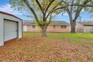 2011 Mission Dr, Victoria, TX 77901 - Photo 18