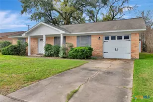 2011 Mission Dr, Victoria, TX 77901 - Photo 1