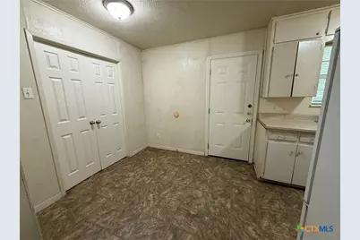 503 E Dean Avenue, Killeen, TX 76541 - Photo 4