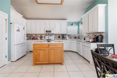 1415 Loving Trail, Belton, TX 76513 - Photo 8