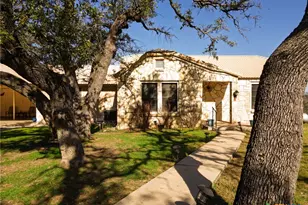 1003 N Ridge St, Lampasas, TX 76550 - Photo 4
