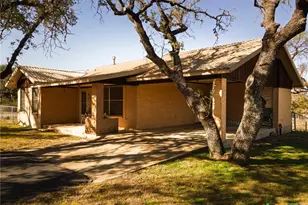 1003 N Ridge St, Lampasas, TX 76550 - Photo 32