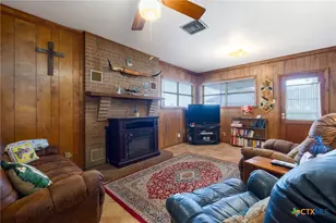 1003 N Ridge St, Lampasas, TX 76550 - Photo 8