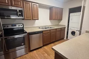 205 Craddock Ave, San Marcos, TX 78666 - Photo 2