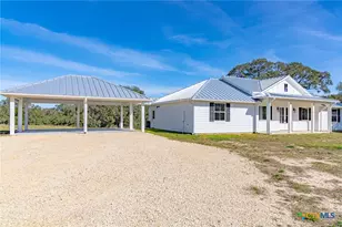 725 Private Rd 1581, Hallettsville, TX 77964 - Photo 2